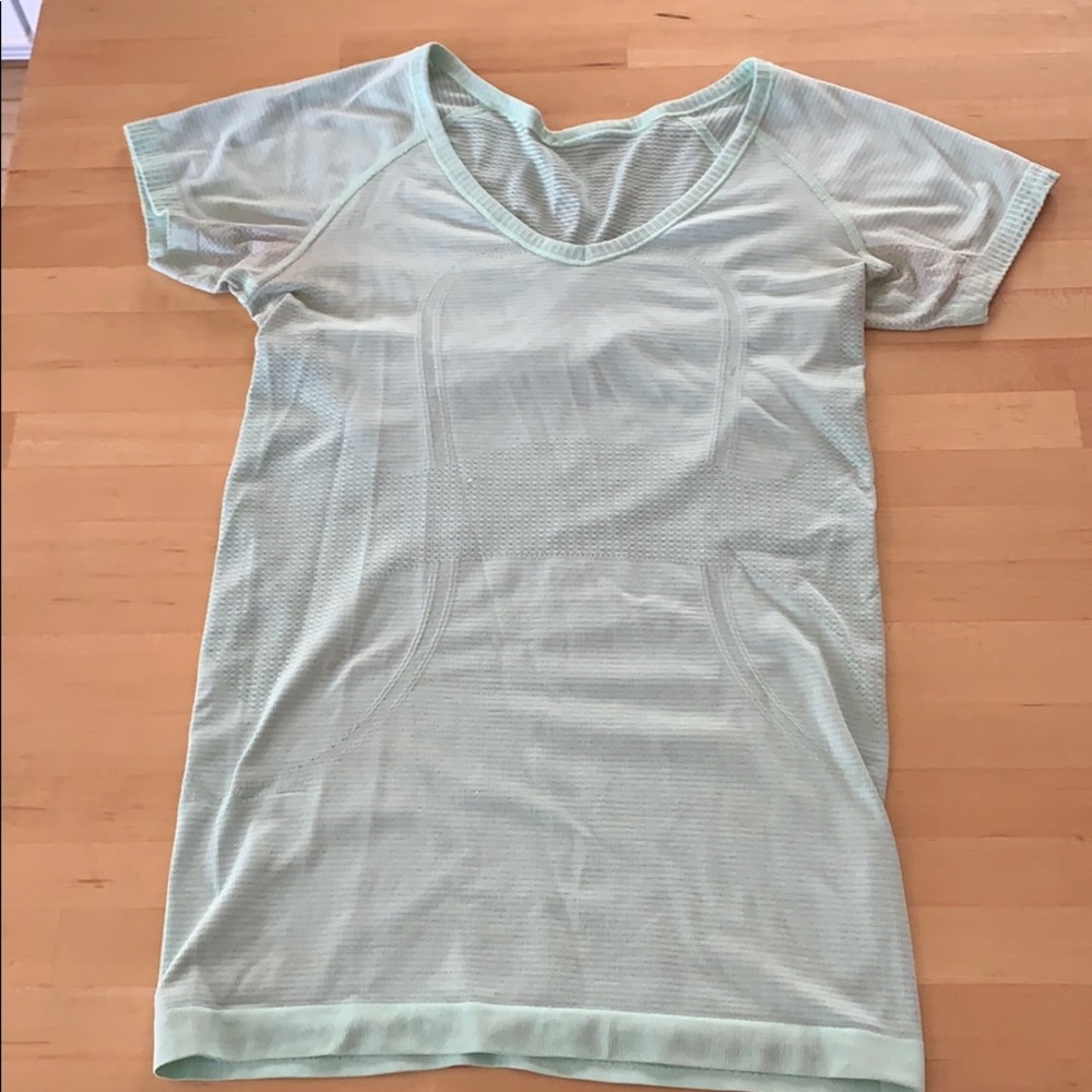 Lululemon swiftly t-shirt